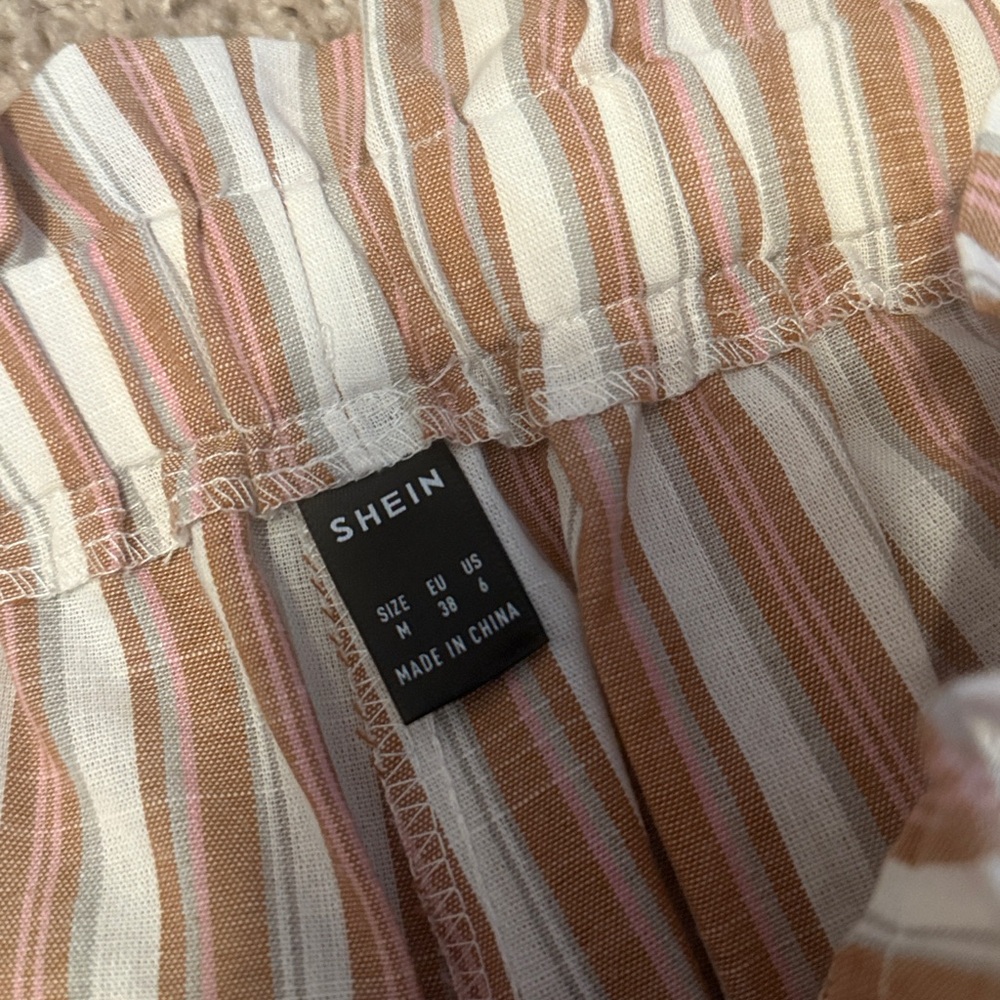Stretchy striped shorts - Picture 3 of 3